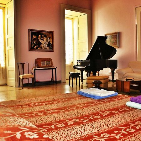 Palazzo Belli B&B Lecce Luaran gambar